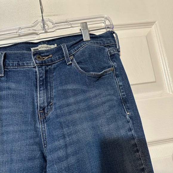 Levi’s Women’s 505 Straight Leg Denim Jeans - Picture 6 of 14